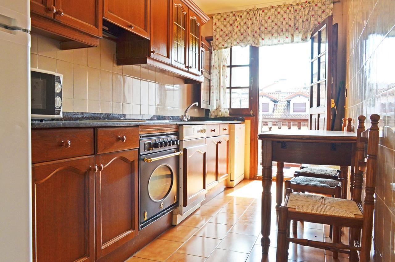 Apartamento El Corro: Con Parking En Pleno Centro De Comillas Dış mekan fotoğraf
